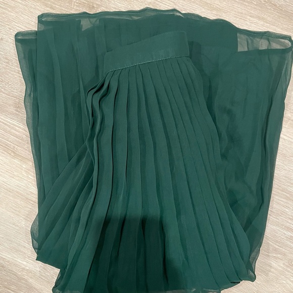 Elated forest green  skirt - Picture 4 of 4